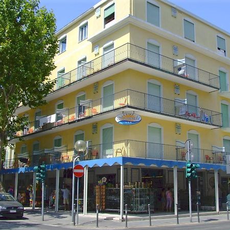 Hotel Marilonda リミニ エクステリア 写真