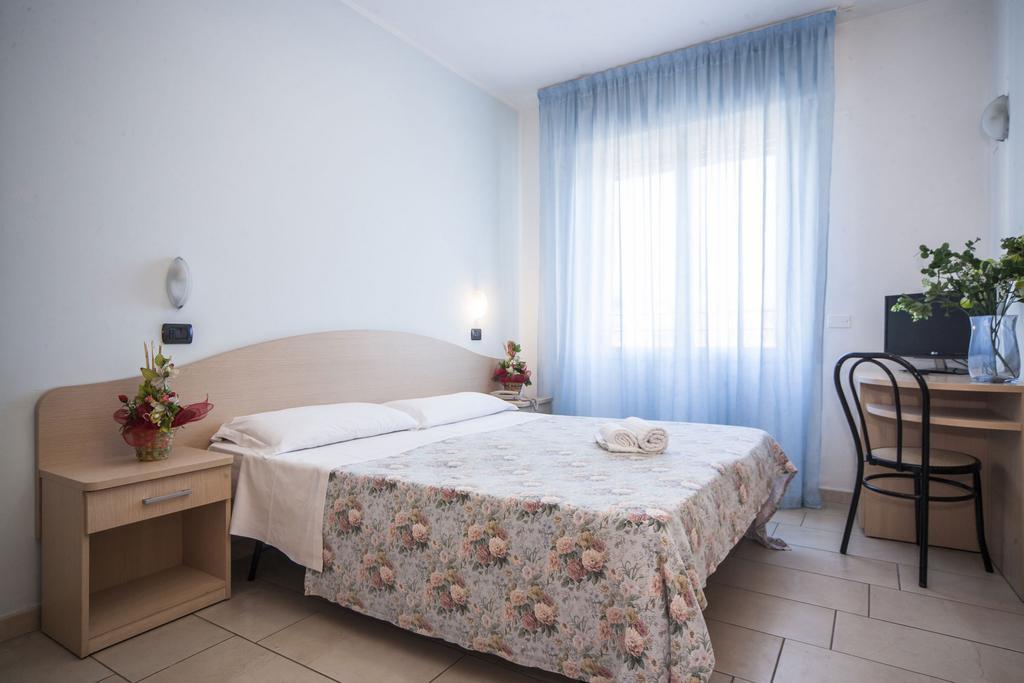 Hotel Marilonda リミニ エクステリア 写真