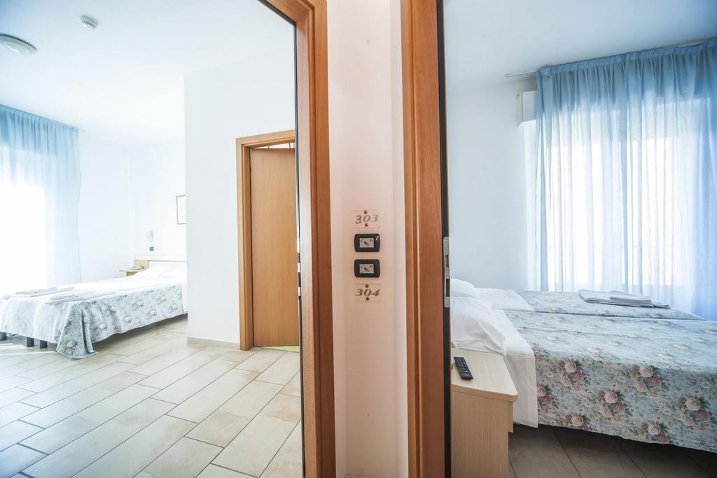 Hotel Marilonda リミニ エクステリア 写真