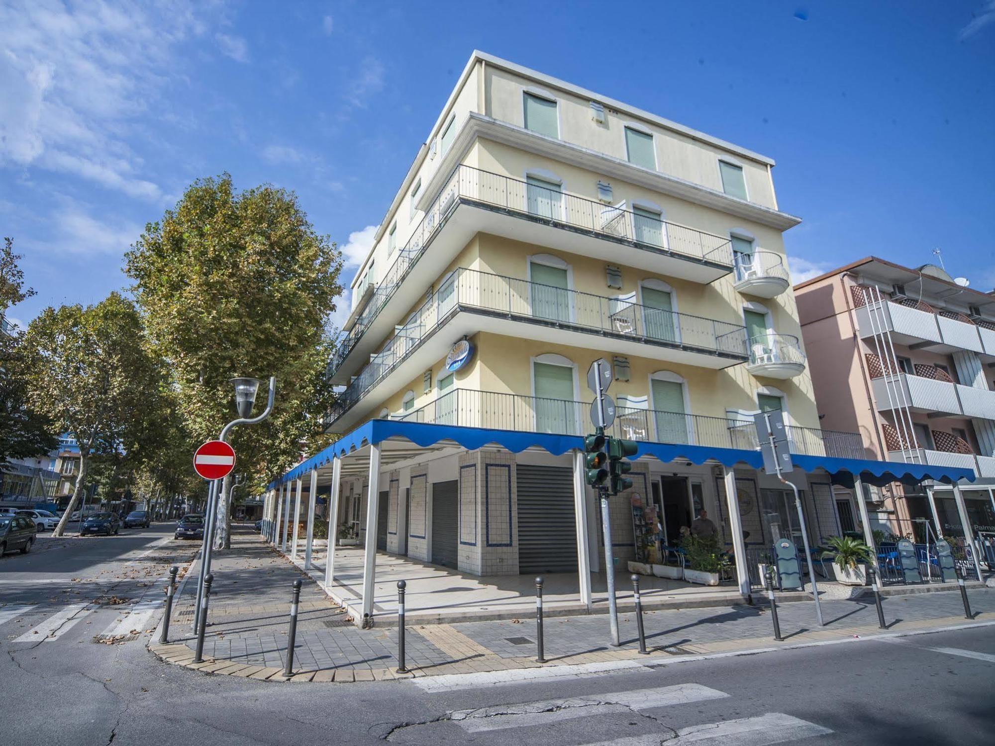 Hotel Marilonda リミニ エクステリア 写真